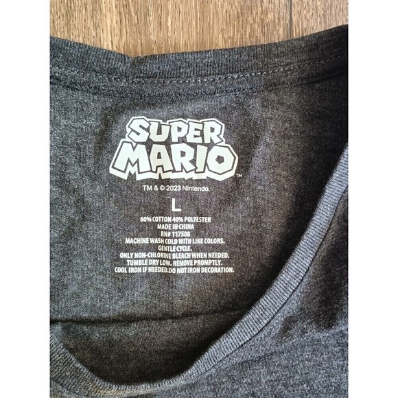 Super Mario Bros PEACH T Shirt Size Large Women 's Big Print Graphic Tee - Picture 3 of 5